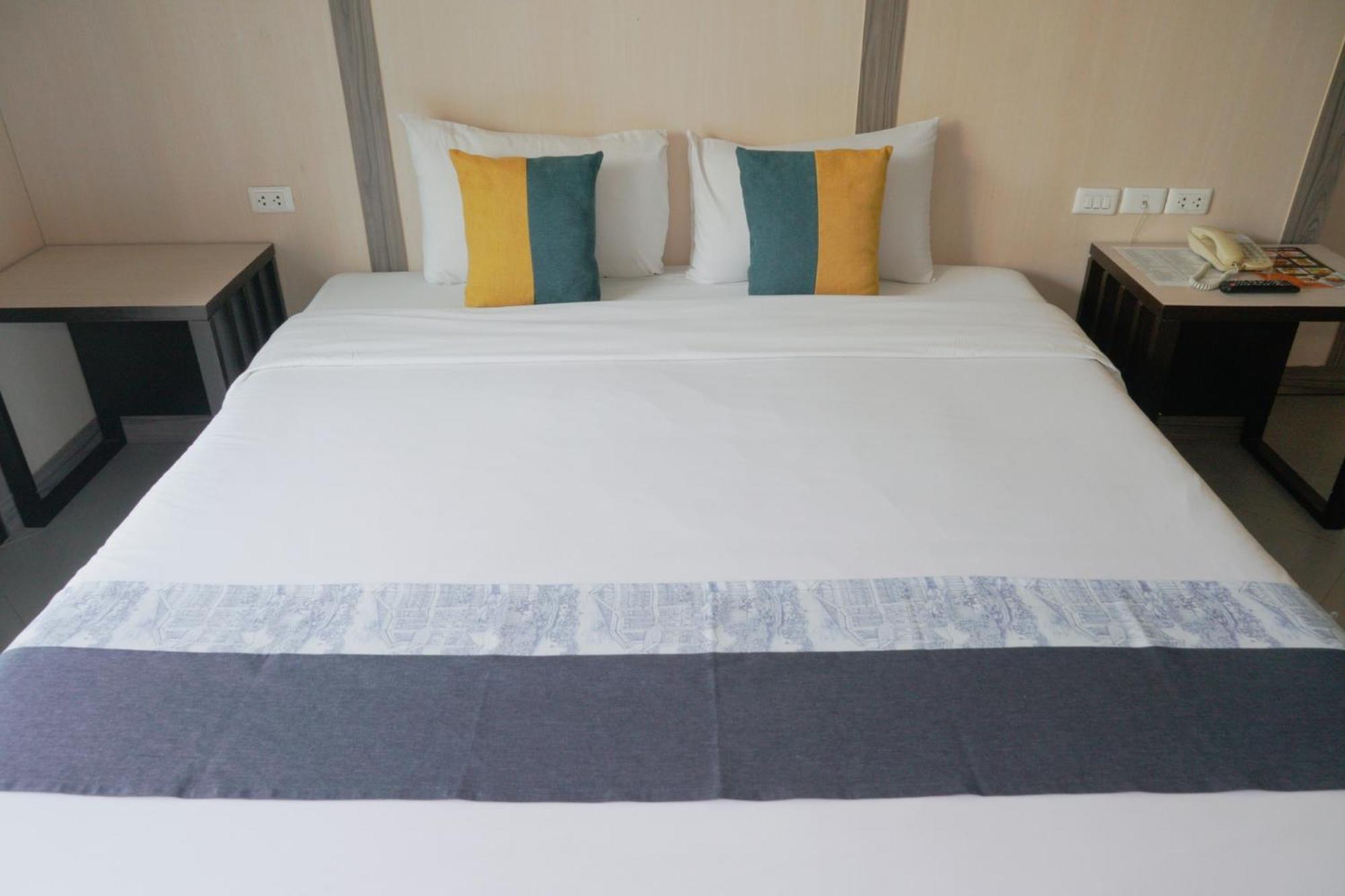 Sea Breeze Jomtien Resort Pattaya Dış mekan fotoğraf