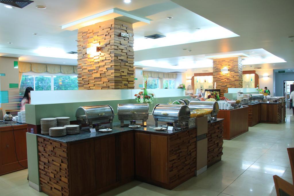 Sea Breeze Jomtien Resort Pattaya Dış mekan fotoğraf